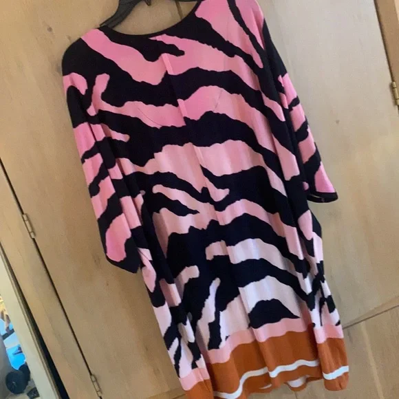 Anne Klein Top L/XL Pink Animal Print Long Top vintage Shirt - Picture 4 of 8